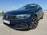 Volkswagen Passat Var*DSG*GTE*VIR*PAN*MATRIX*AHK*KAMERA*VOL - VW Passat Variant Gebrauchtwagen in Stuttgart