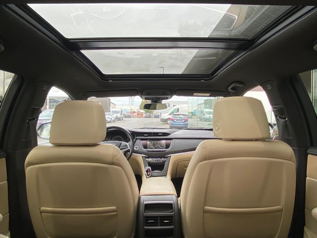 Fahrzeugabbildung Cadillac XT5 Premium AWD , NAVI+RFK*HEAD-UP*PANO*AHK