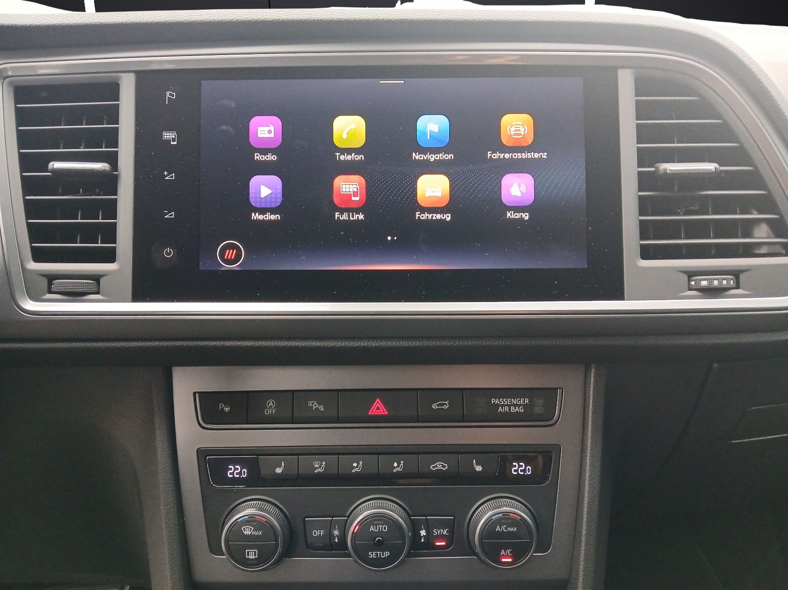 Fahrzeugabbildung CUPRA Ateca TSI DSG 4Drive LED AHK Navi Pano AID ACC P