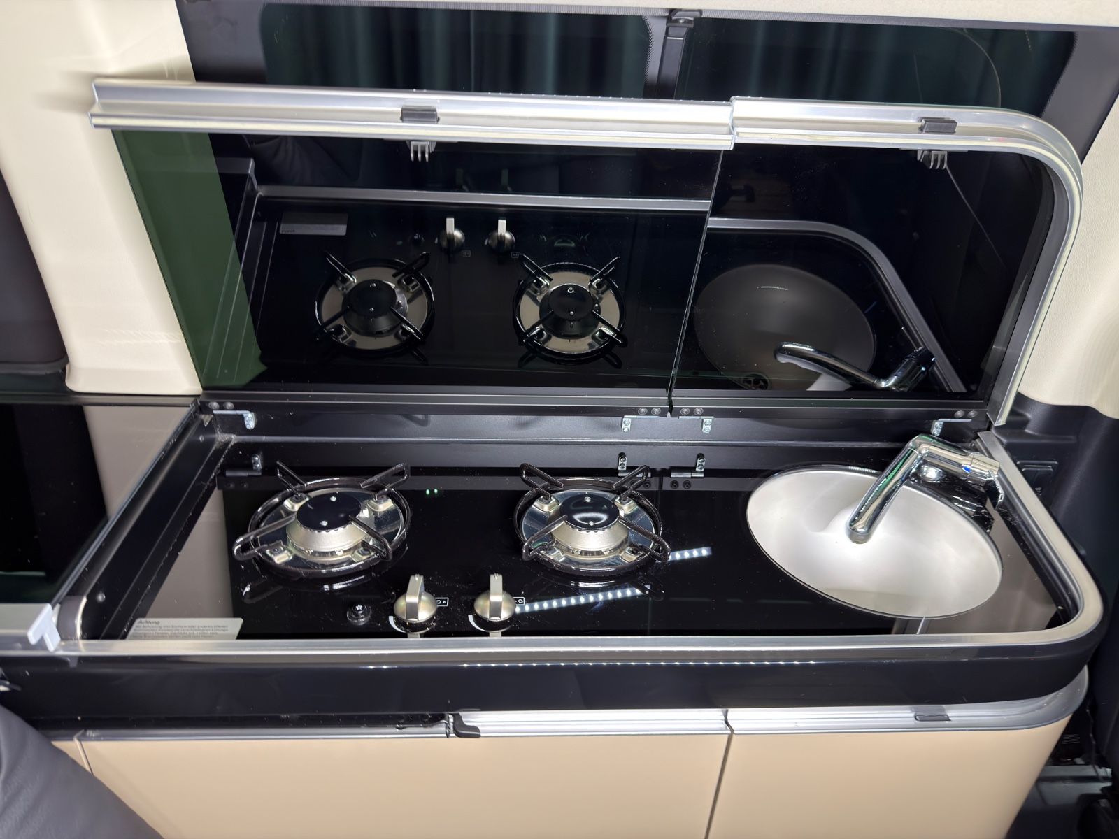 Fahrzeugabbildung Mercedes-Benz V300d 4MATIC Marco Polo|LANG|AMG|LEDER|KÜCHE|