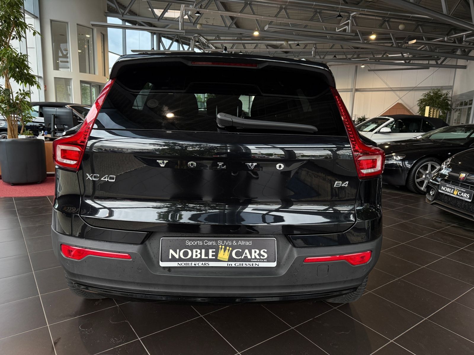 Fahrzeugabbildung Volvo XC40 R Design H/K ACC AHK KAM