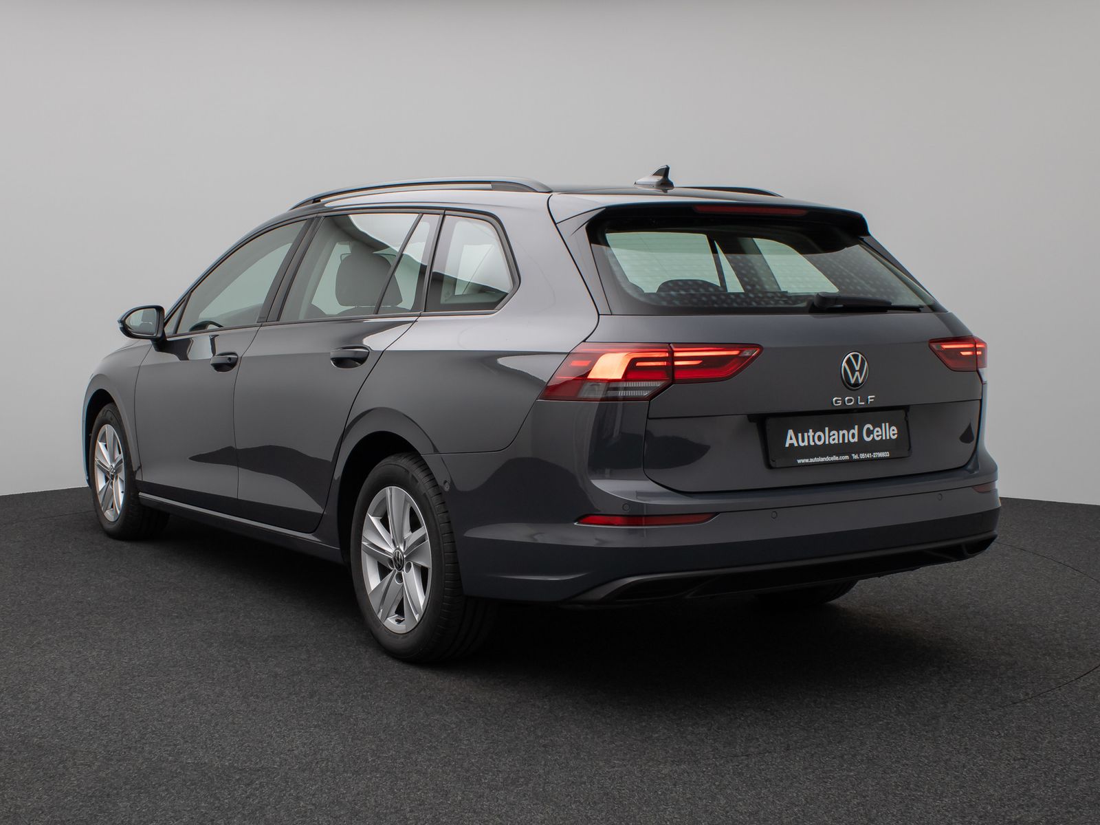 Fahrzeugabbildung Volkswagen Golf VIII Life 2.0 TDI SCR DSG HUD Kamera Lnkrhz