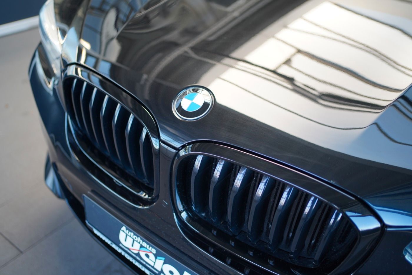 Fahrzeugabbildung BMW X3 20ix M Sport +AHK+ParkingAssis.+Live Cock.Plu