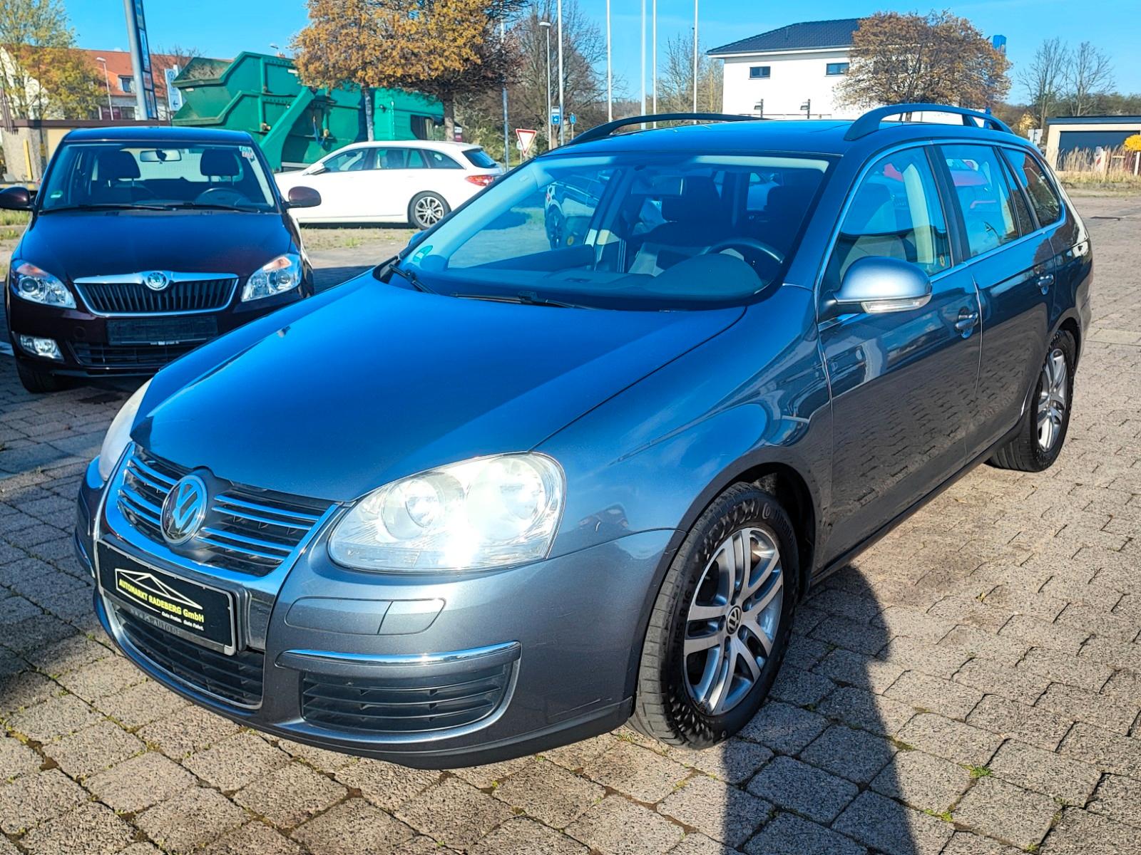 Volkswagen Golf Variant TDI Sportline Pano AHK TÜV 10.2026