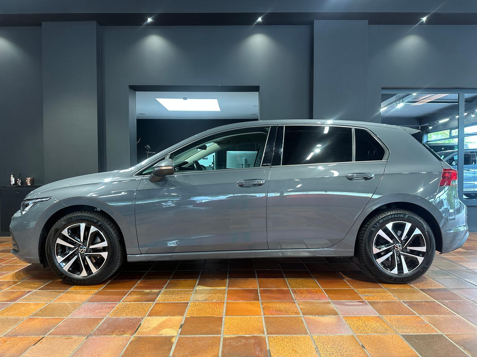 Volkswagen Golf 8 1.5TSI UNITED ACC AHK NAV 3Z-KLIMA AMBIEN, миниатюра 3