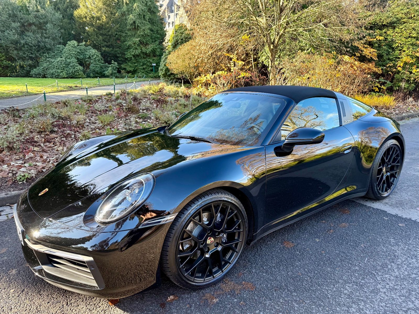 PORSCHE 992 Targa 4 