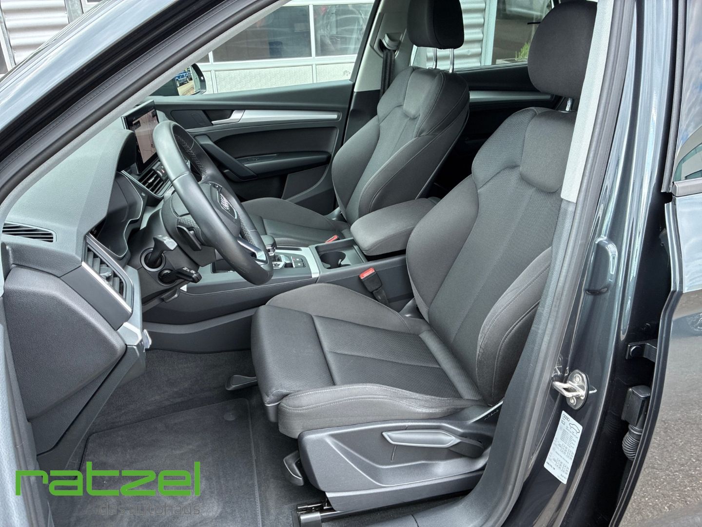 Fahrzeugabbildung Audi Q5 40 TDI quattro S tronic Navi LED RFK Virtual