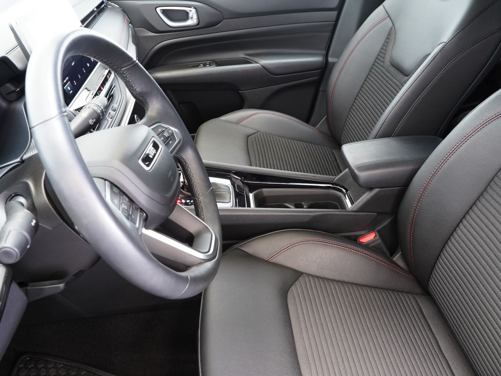 Fahrzeugabbildung Jeep Compass 1.5 MultiAir Mild Hybrid High Altitude