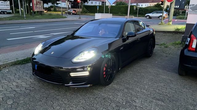 Porsche Panamera Turbo  Chrono Paket Sport...