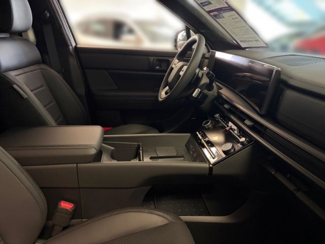 Fahrzeugabbildung Hyundai SANTA FE PHEV (MY25) 1.6 T-GDI 4WD BLACKLINE 5-S