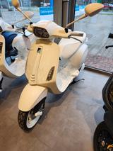 Vespa X Justin Bieber 150 - VESPA 150