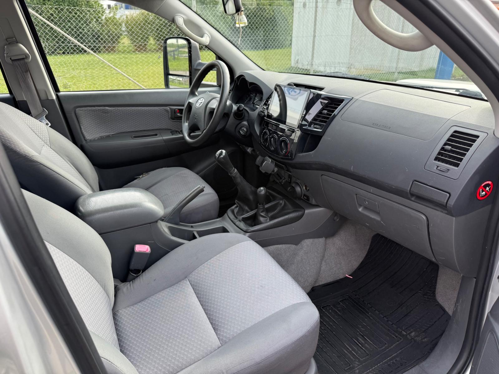 TOYOTA HILUX 2.5 144CH DOUBLE CAB 4X4