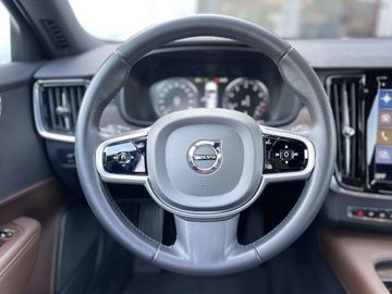 Volvo V90 Cross Country - 8