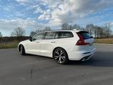 Volvo V60 T8 Twin Engine R-Design *Pano ACC AHK HUD* - Volvo V60 Gebrauchtwagen in Bremen