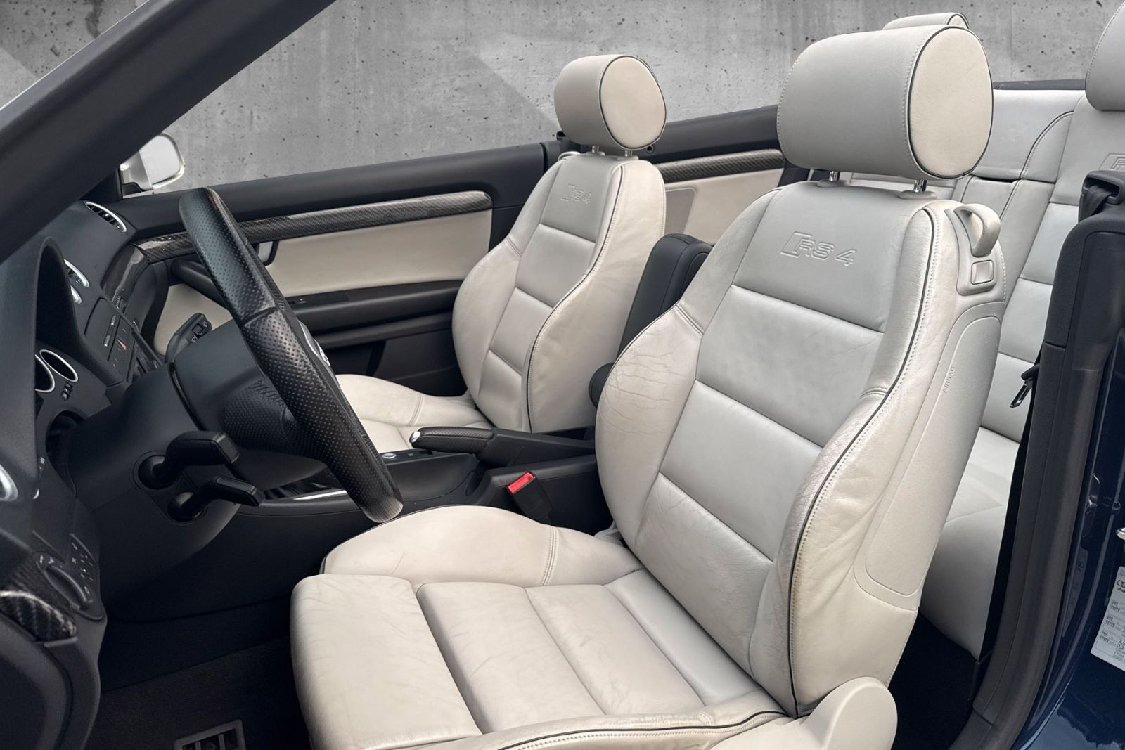 Fahrzeugabbildung Audi RS4 Cabrio*Top Zustand*Scheckheft*Sammler