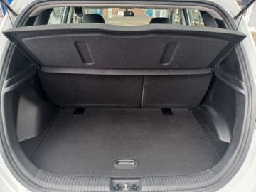 Fahrzeugabbildung Hyundai ix20 1.4 Classic Blue Klima/CD-Radio/Nebel