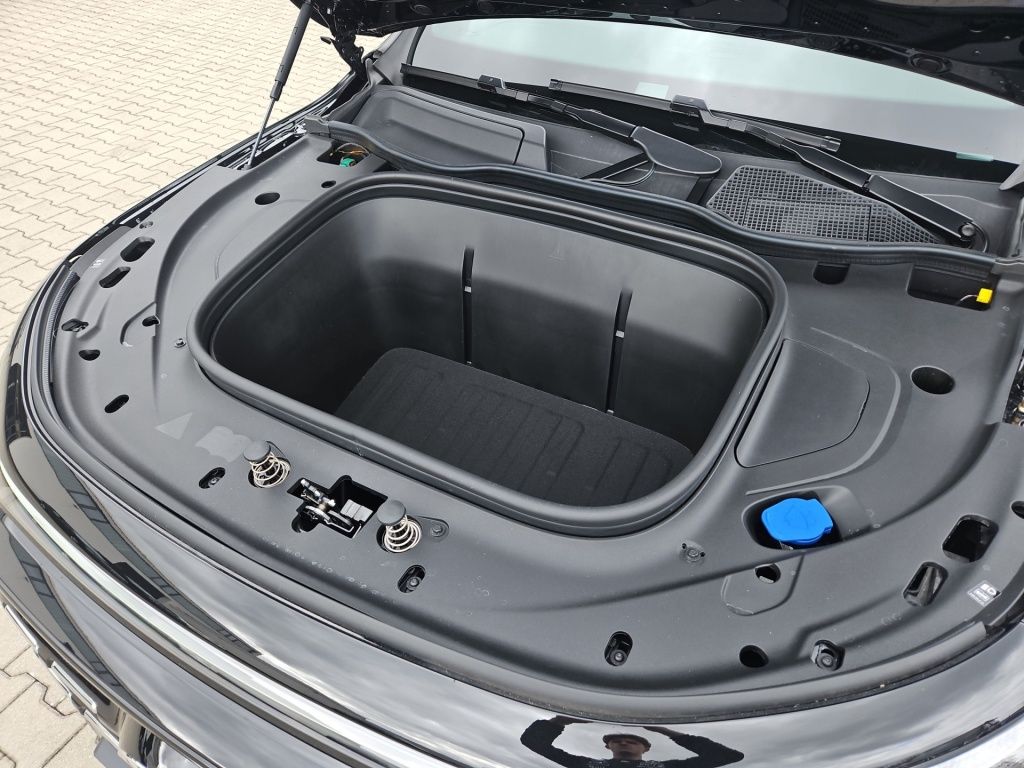 Fahrzeugabbildung Mercedes-Benz GLB 250+ EQ +NEU+PROGRESSIVE+SUPERSCREEN+MULTI+