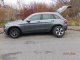 Mercedes-Benz GLC 250 4MATIC Autom. - - Mercedes-Benz GLC-Klasse von privat