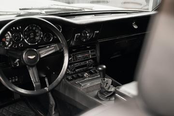 1973 Aston Martin V8 VANTAGE — миниатюра 11