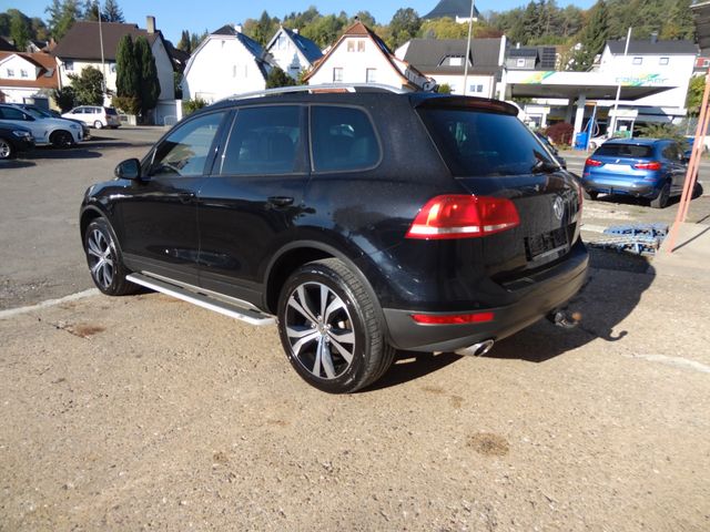 Fahrzeugabbildung Volkswagen Touareg V6 TDI/Xenon/Leder/Kam/Luft/2.Hd/AHK/Nav