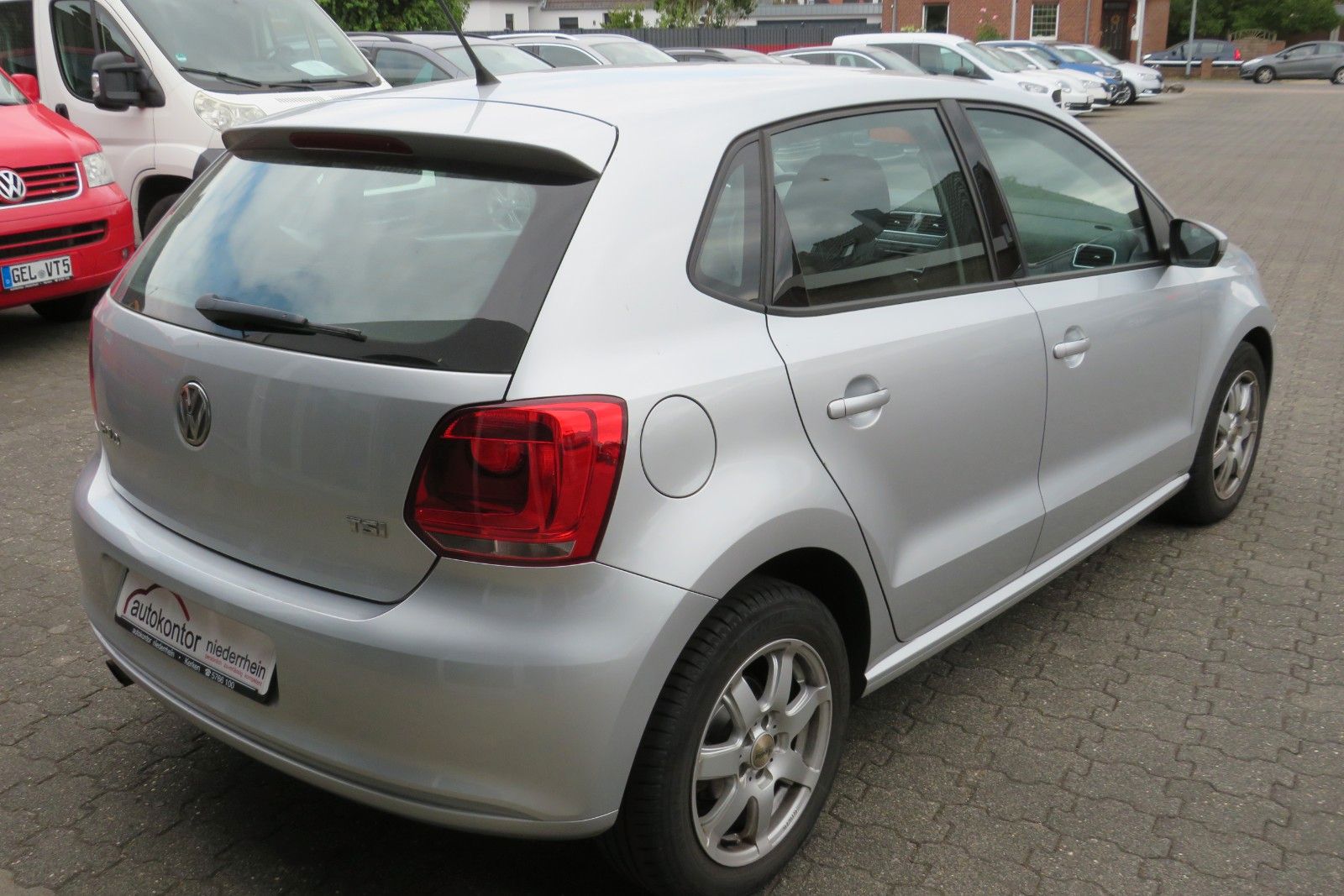 Fahrzeugabbildung Volkswagen Polo V Comfortline KLIMA RADIO SCHECKHEFT