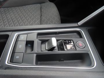 Fotografie 9 des Seat Leon FR 1.5 eTSi DSG LED Navi `18 Dynamic