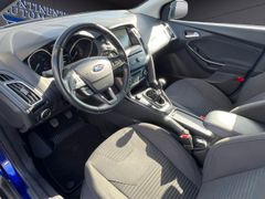 FORD Focus Lim. Titanium KLIMA,NAVI,PDC,TEMPOMAT,ESP