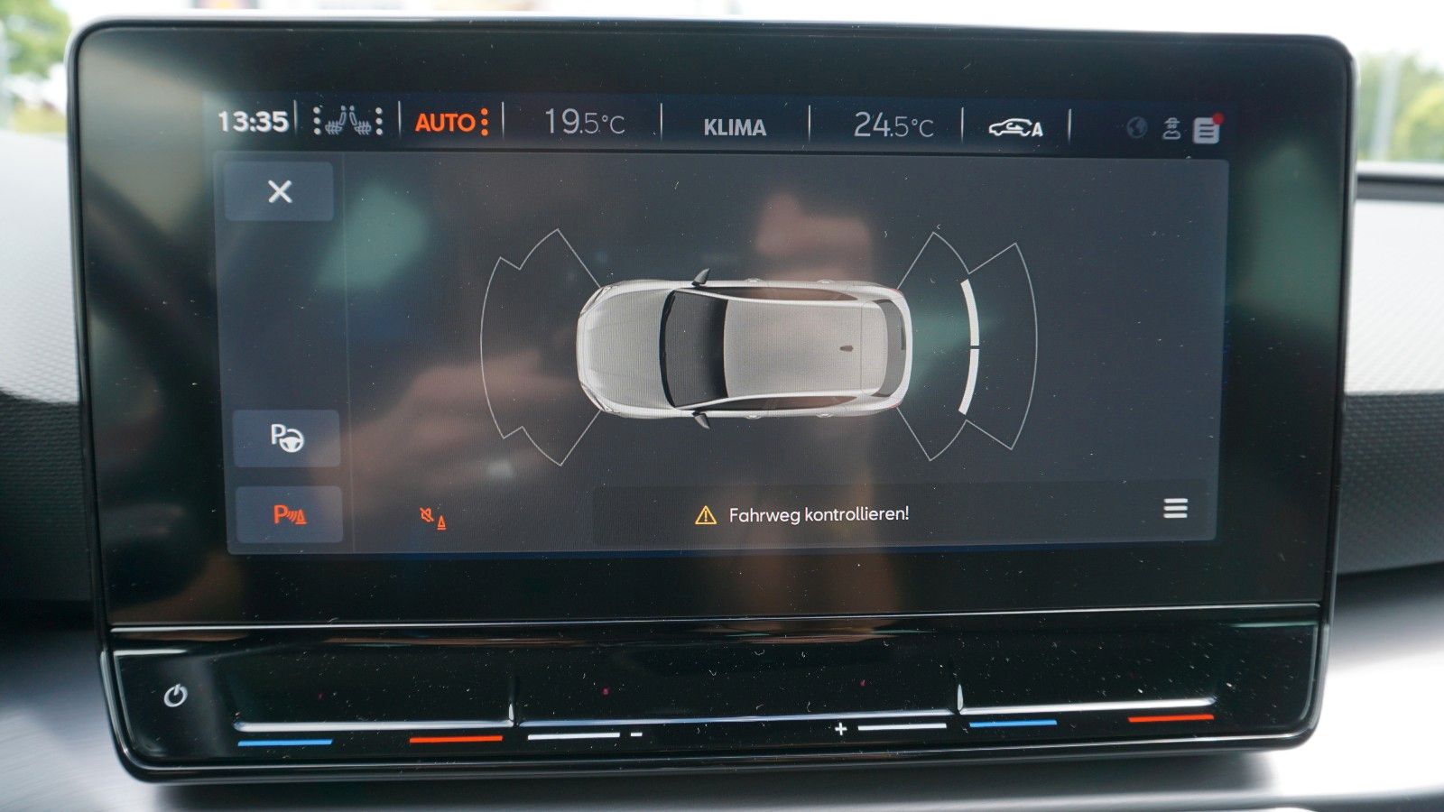Fahrzeugabbildung SEAT Leon FR, SEAT Garantie, Navi, Sportfahrwerk, LED
