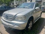 Mercedes-Benz ML 270 CDI Final Edition - Mercedes-Benz ML 270 in Stuttgart