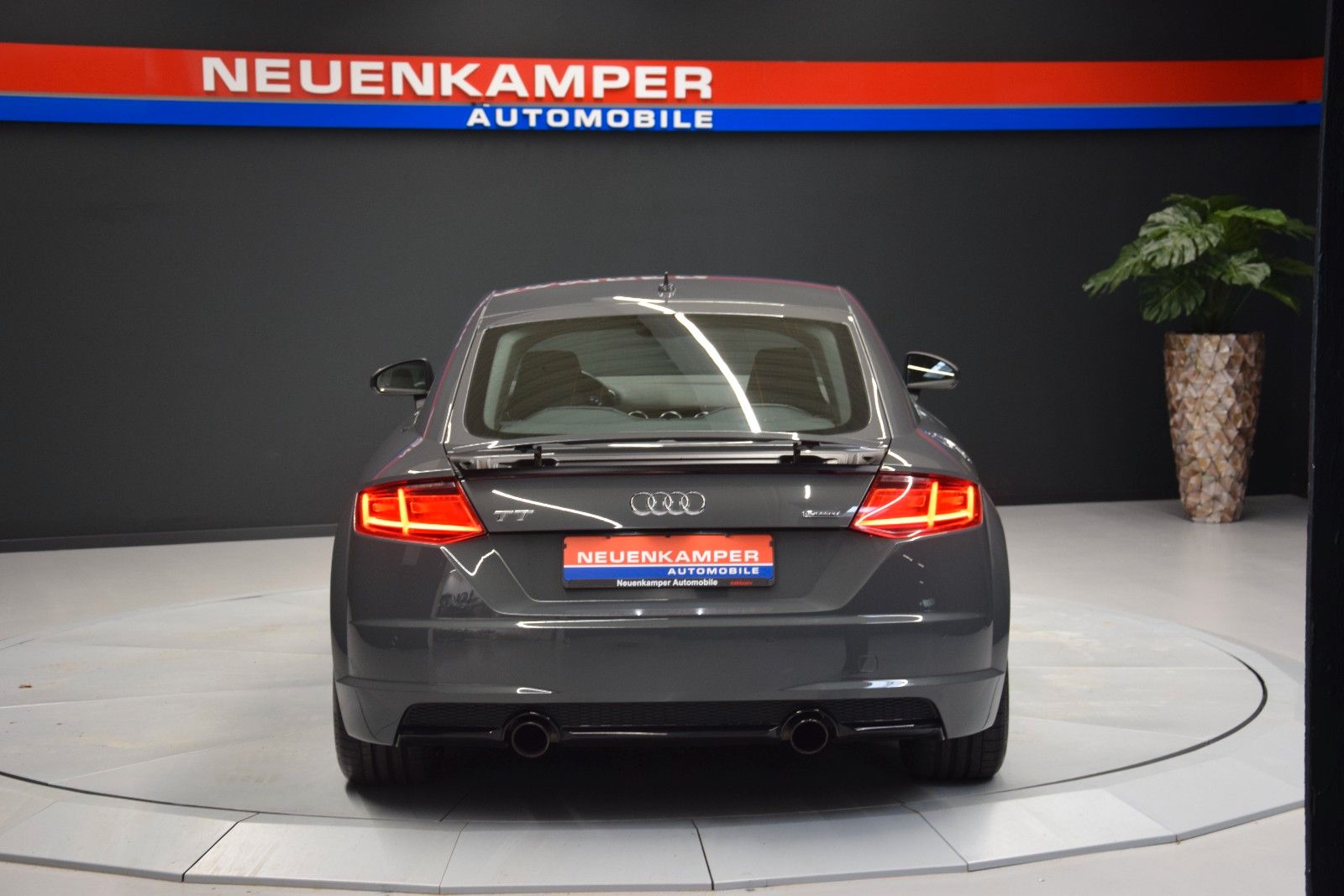 Fahrzeugabbildung Audi TT Coupe 2.0 TFSI quattro competition *No OPF*