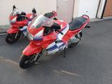 Honda 600F zwei Motorräder  - HONDA MOTO