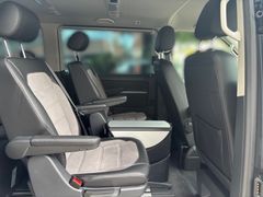 Fahrzeugabbildung Volkswagen T6.1 Transporter Multivan 4MOTION Highline-NP91