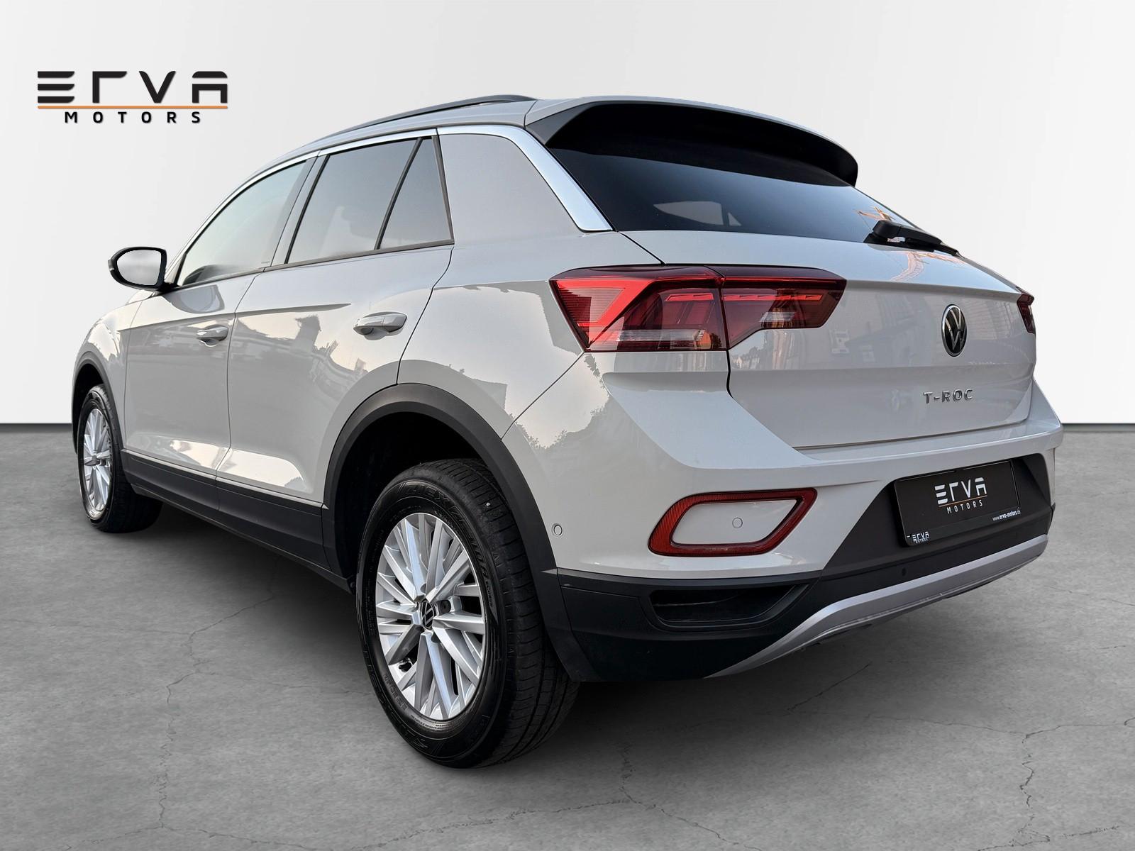 Volkswagen T-Roc 2.0 TDI Life DSG | Rear View