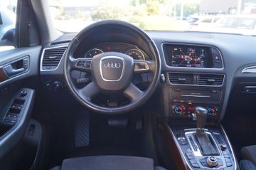 Audi Q5 2.0 TDI quattro AUT.-LEDER-NAVI-AHK-ACC-XENON