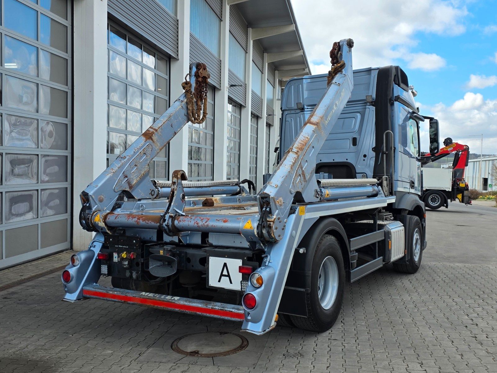 Fahrzeugabbildung Mercedes-Benz Actros 1848 L 4x2 Meiller AK 12. T Funk AHK