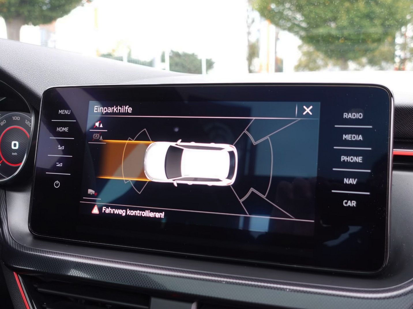 Fahrzeugabbildung SKODA Kamiq 1.5 TSI MONTE CARLO LED Navi Assist. 18"LM