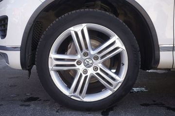 Volkswagen Touareg - 5
