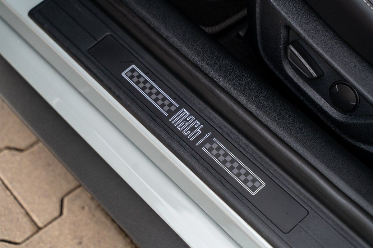 Ford Mustang (Mach1 5.0 V8 Styling-Paket/1.Hand)