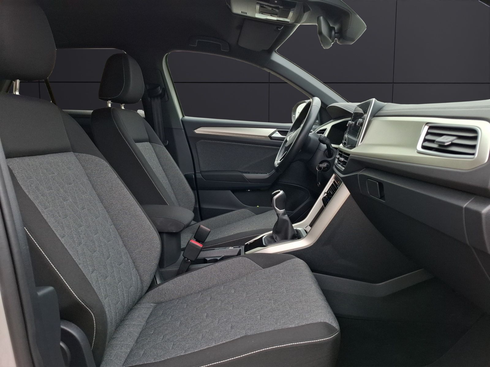 Fahrzeugabbildung Volkswagen T-Roc Move Matrix Navi AID ACC RFK SH LM
