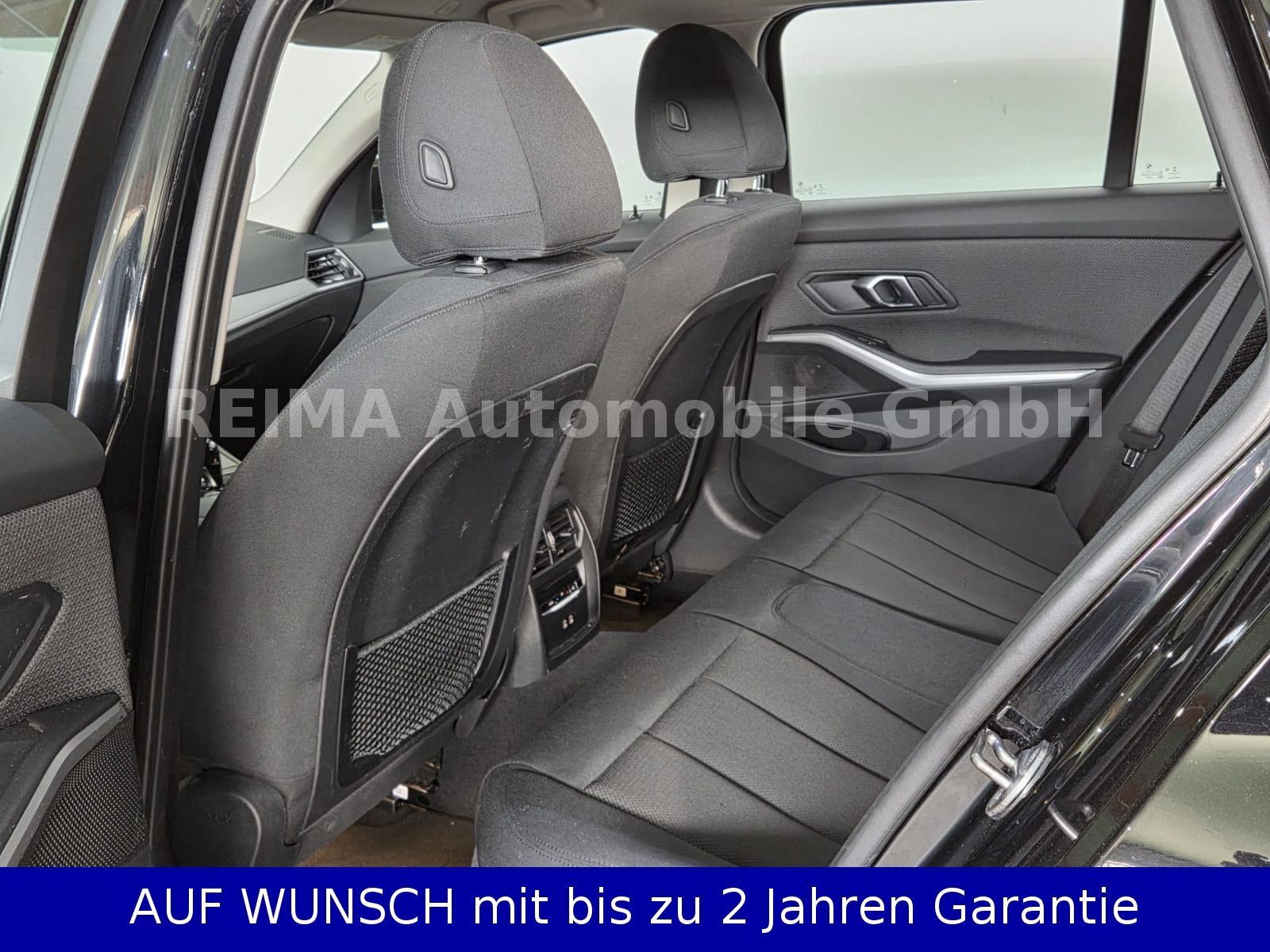 Fahrzeugabbildung BMW 330e Touring  Advantage, Laser, HUD, ACC