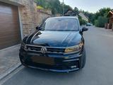 Volkswagen Tiguan Highline 4Motion R-Line Deep Black ... - Volkswagen Tiguan: De