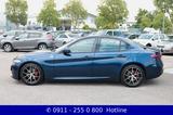 Alfa Romeo Giulia 2.2 D 16V Advanced Efficiency/Xenon/Navi - blaue Alfa Romeo Giulia