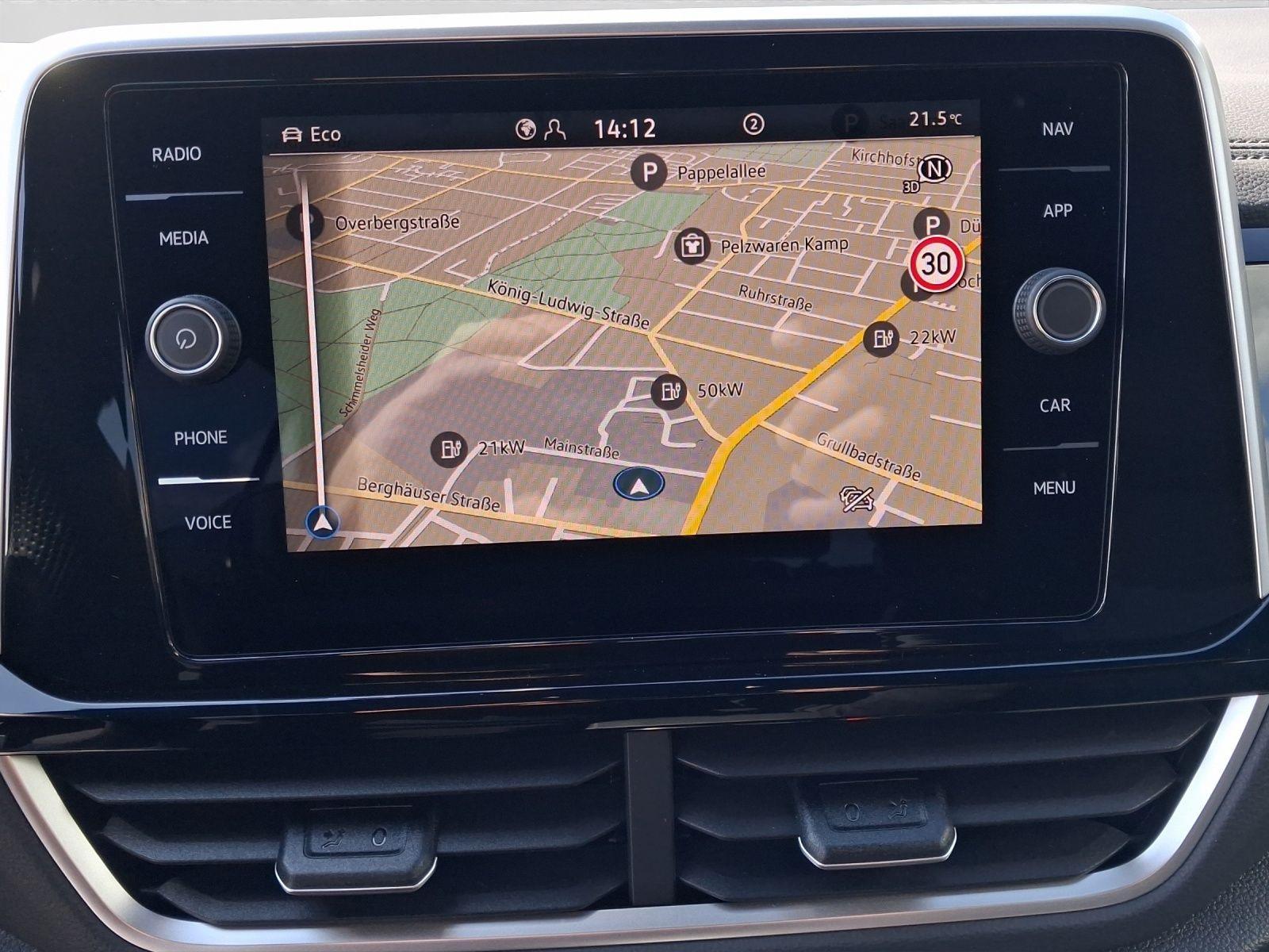 Volkswagen T-Roc 1.0 TSI R-LINE IQ.LIGHT IQ.DRIVE LM17