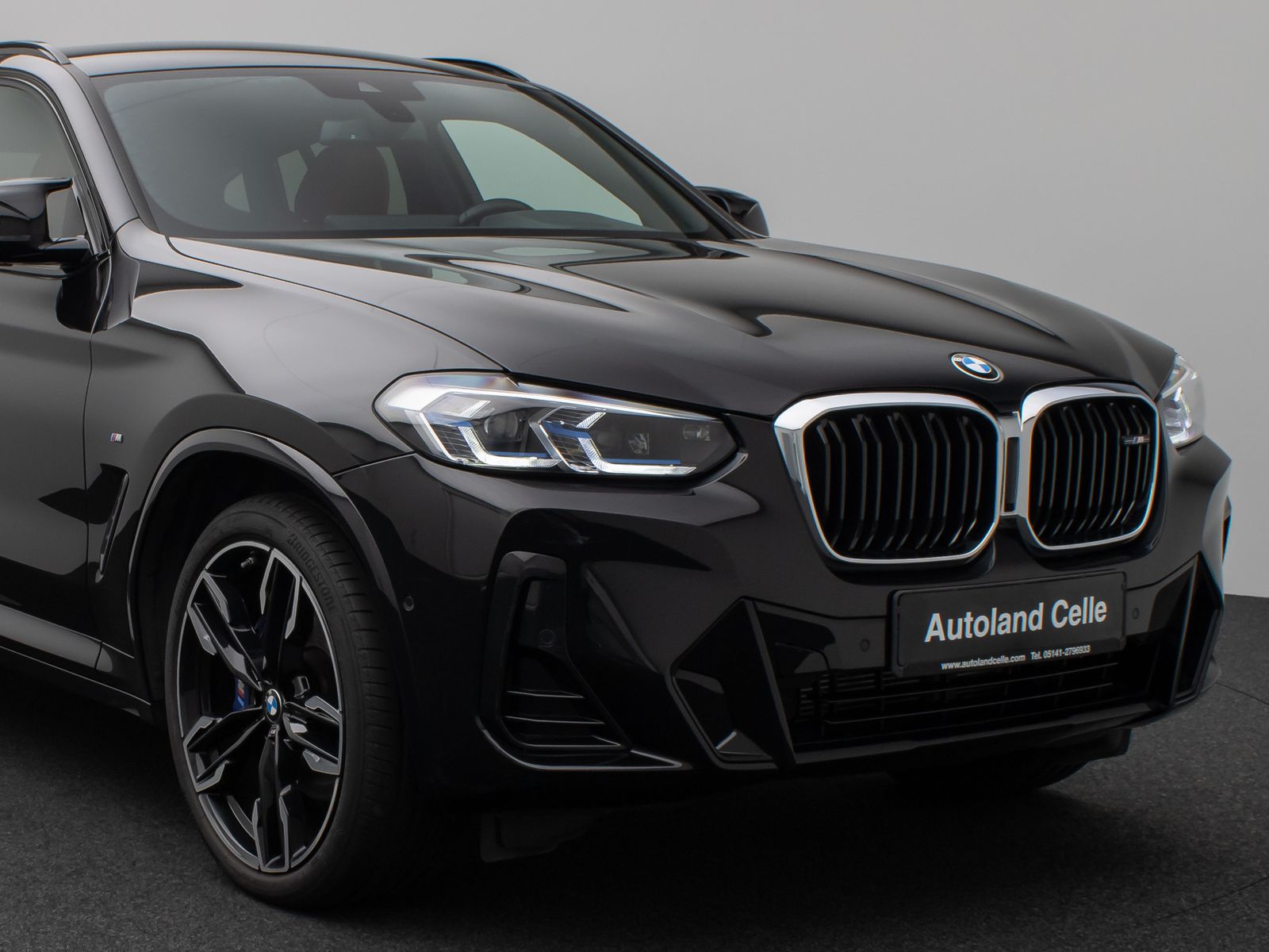 Fahrzeugabbildung BMW X4 M40i Kamera Laser HUD DAB HiFi DisplKey 21"