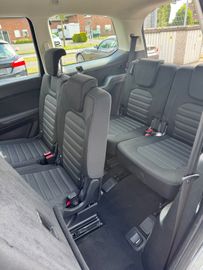Ford Galaxy - 8