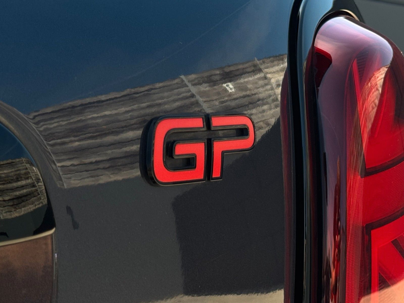 Fahrzeugabbildung MINI John Cooper Works GP CarPlay Tempomat SHZ DAB