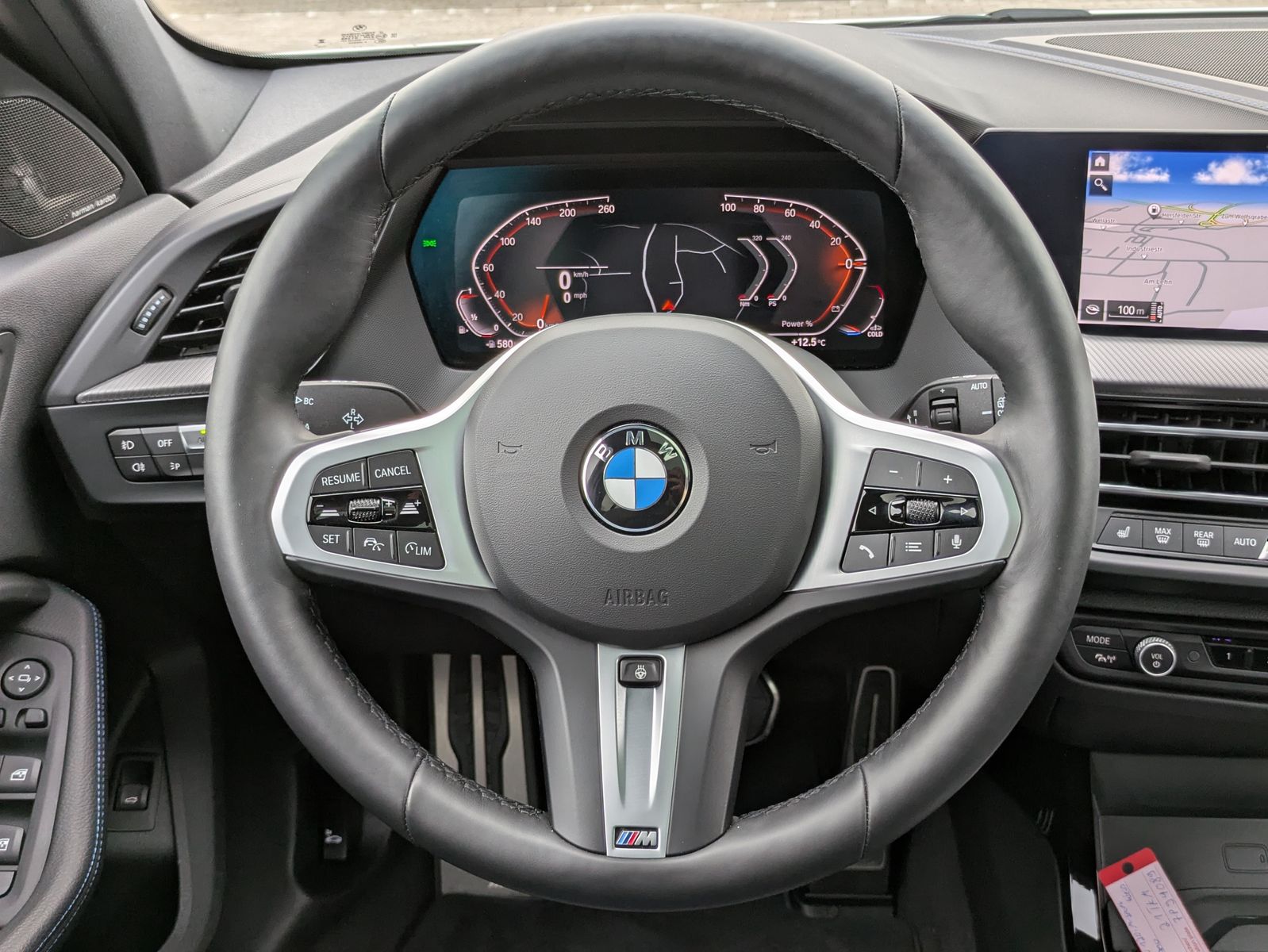 Fahrzeugabbildung BMW 120 i M-Sport PANO*ACC*KAMERA*H&K*Ad.-LED*PremP.