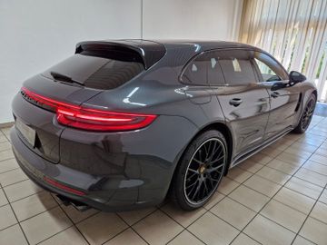 Porsche Panamera - 3