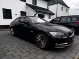 BMW E92 330d - BMW 330: Coupé, 330d