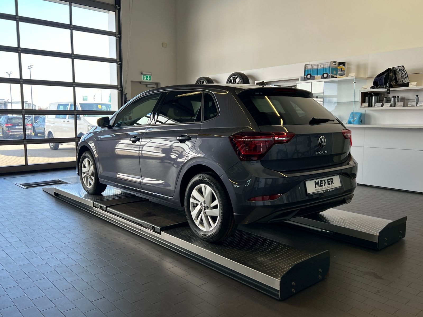 Fahrzeugabbildung Volkswagen Polo Style 1.0 TSI *15"-LM, Navi, ACC*